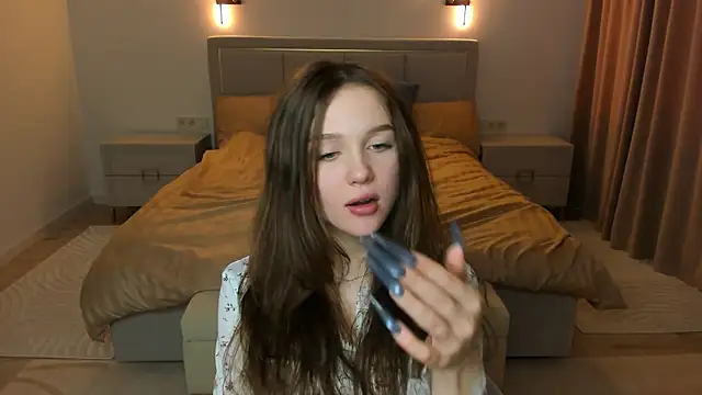 XXX chat uživo modela SharriSang