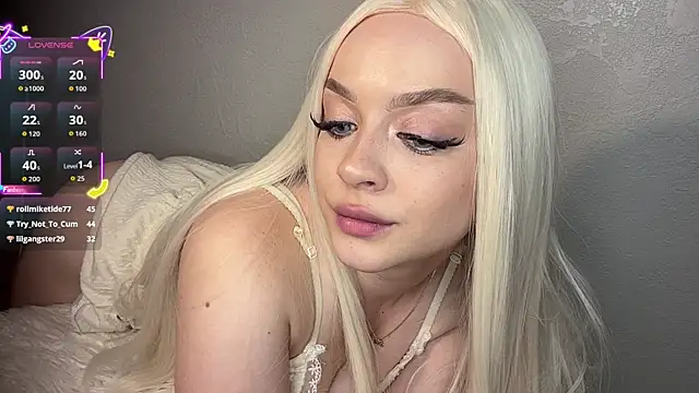 Chat +18 de ElsaJeanX ao vivo