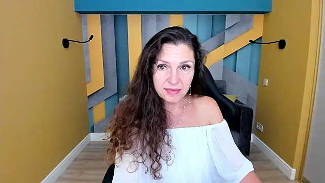 EllaLong live XXX chat