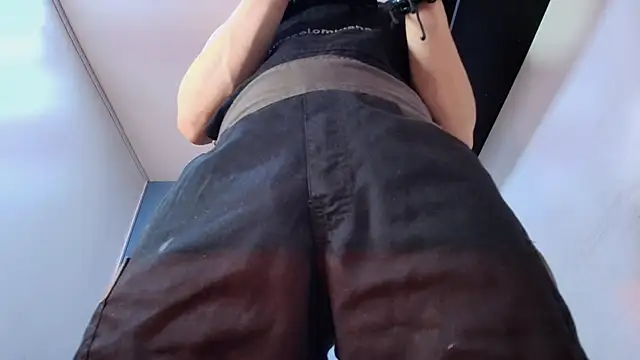 ADAM_CUMS' Live XXX Chat