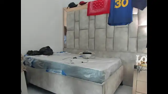 Titan_Moreno_'s Webcam Show