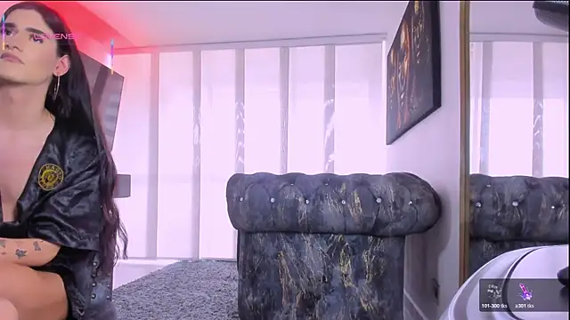 miapink_ofi élő XXX-chatje