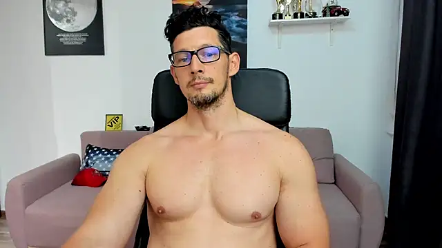 BrutusK08 Webcam Show