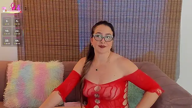 Chat +18 de ariana_cross ao vivo