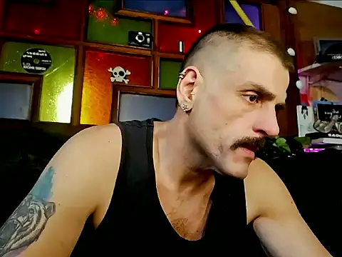 XXX chat uživo modela BrunoAlphaBR