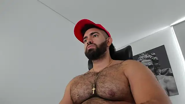 simonleon27 Adlı Modelin Canlı XXX Sohbeti