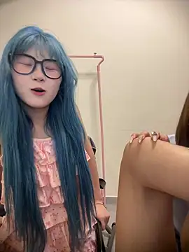 Rocket-Girl's Live XXX Chat