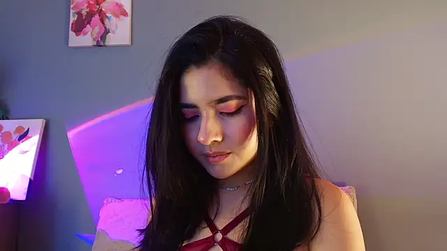 Chat XXX en directo de adara_johnson__