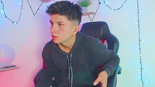 Chat +18 de Vincent_Kane ao vivo