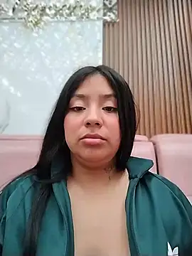 Chat +18 de Amber_Herrera ao vivo