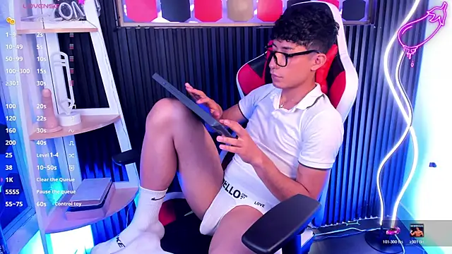 Chat XXX ao vivo de Adann_Star