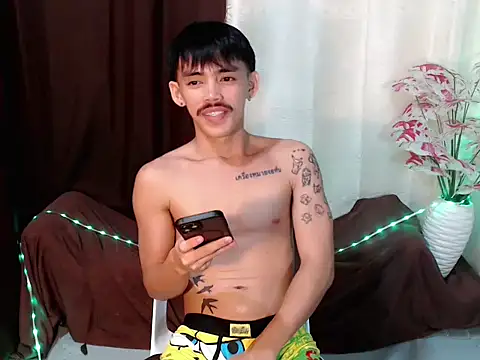 urhunky_boy XXX чат на живо