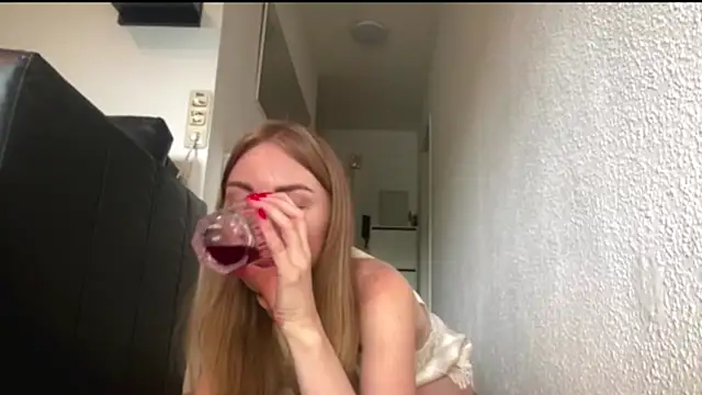 SunnyStrike Live XXX-Chat