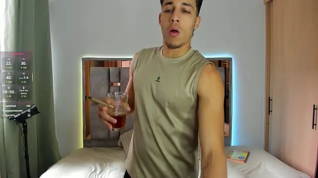 orionblaze69_: вебкам-шоу