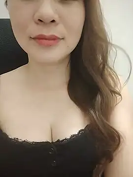 Cogai-nhutnhat Adlı Modelin Canlı XXX Sohbeti