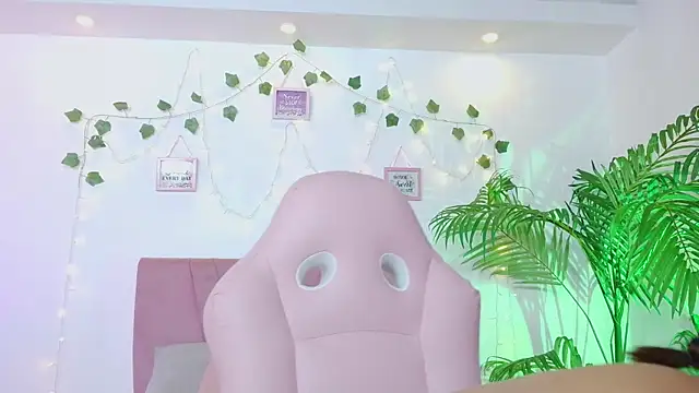 lovely_eimy Adlı Modelin Canlı XXX Sohbeti