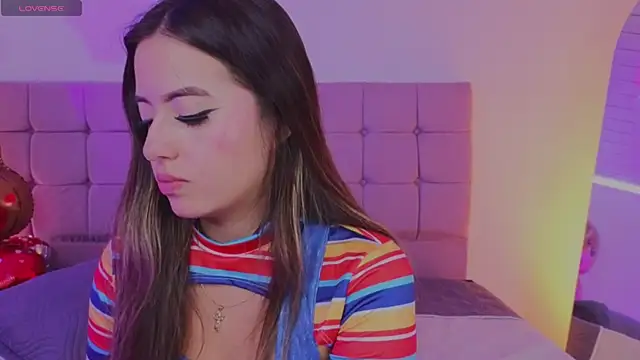 צ'אט XXX בשידור חי של arycooper_