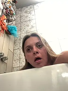 Chat XXX ao vivo de ShysluutGia
