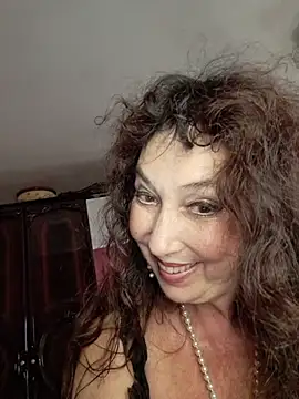 GypsyEsmeralda live XXX chat