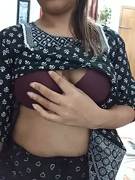 Tanha18 – Live XXX-chat