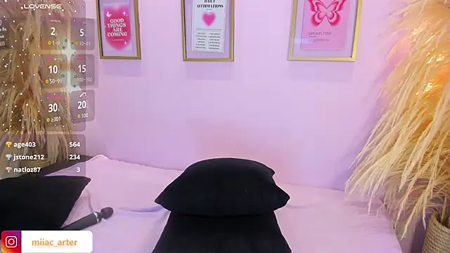 Živý XXX chat MiaaCarter_