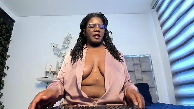 Chat XXX en directo de GIGI_CAMPBEL