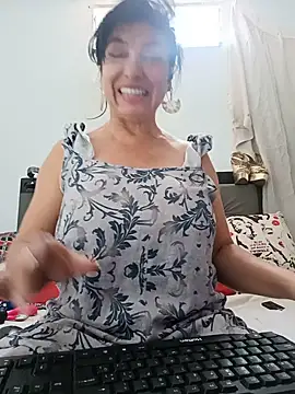 katysquirtdirty Adlı Modelin Canlı XXX Sohbeti