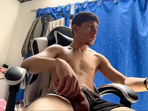 Chat XXX en directo de Edward_2709