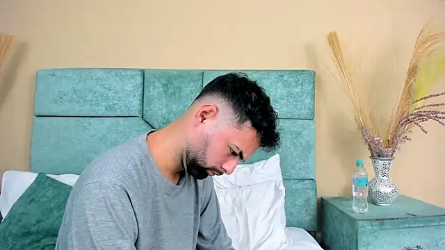 Онлайн чат XXX AndrewCrooss