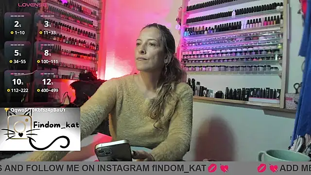 Chat +18 de Katt-findom ao vivo