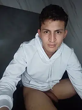 Chat +18 de Axel_Romanov ao vivo