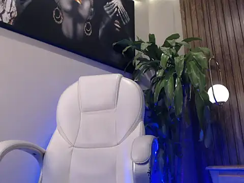 Chat +18 de Colby_driscoll ao vivo