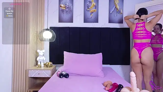 cutepetitee Chat XXX live