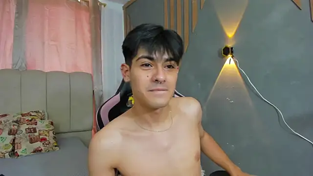 دردشة TaylerCruz الجنسية المباشرة