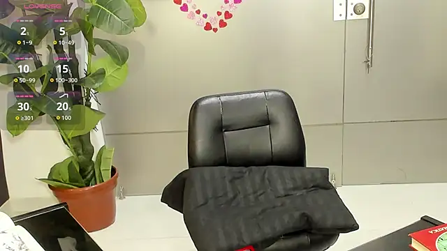 Chat XXX en directo de NahianMorris