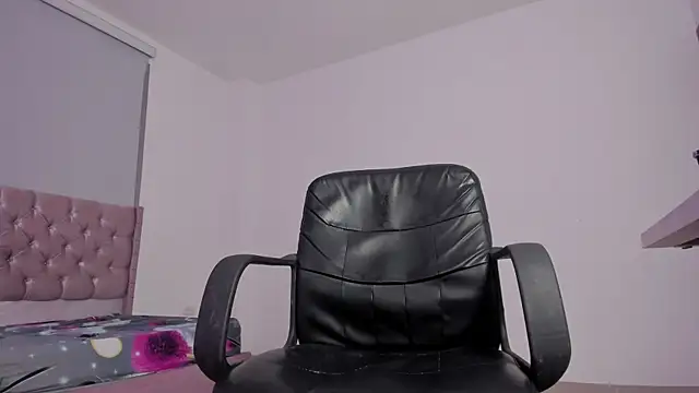 ryo_kush_ élő XXX-chatje