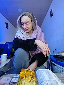 MARILYNKOVANOVA: απευθείας συνομιλία ΧΧΧ