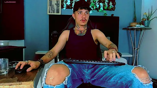 HannibalLestern Live XXX chat