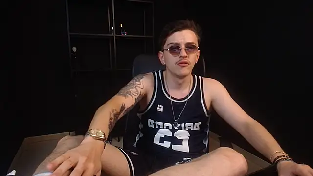 FelixStarkk – Naživo XXX chat