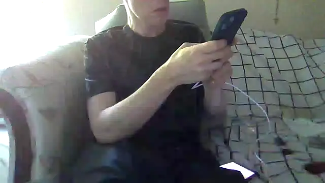 הופעת וובקאם של kollzCloudzz