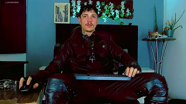 HannibalLester live XXX chat
