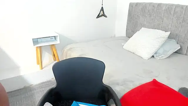 Camila__Reyes_ Adlı Modelin Canlı XXX Sohbeti