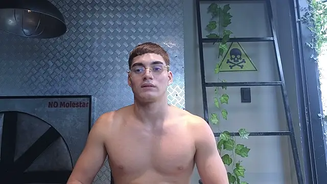 ThiagoFox Live XXX-chat