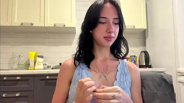 IsabellaQiueen Chat XXX in diretta