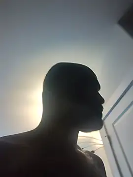 sinnernoir Show in webcam