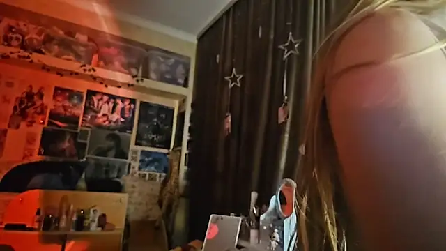 CowledScript's Live XXX Chat
