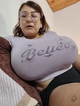 دردشة AlexxiaaMat الجنسية المباشرة