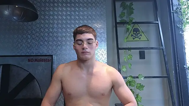 ThiagoFox – Naživo XXX chat