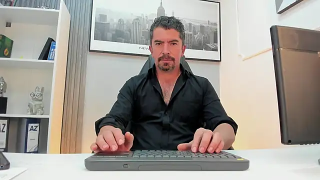 JuanKFit_45 élő XXX-chatje