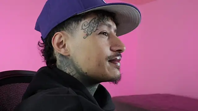 Chat XXX ao vivo de trieone